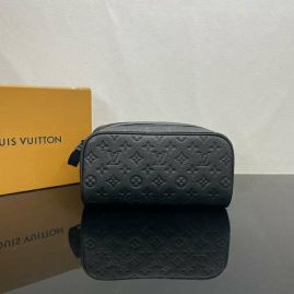 Picture of LV Wallets _SKUfw153933889fw
